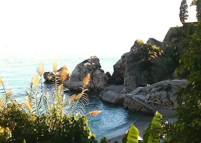 1 Pasaje Fuente De Cantarero * Nerja