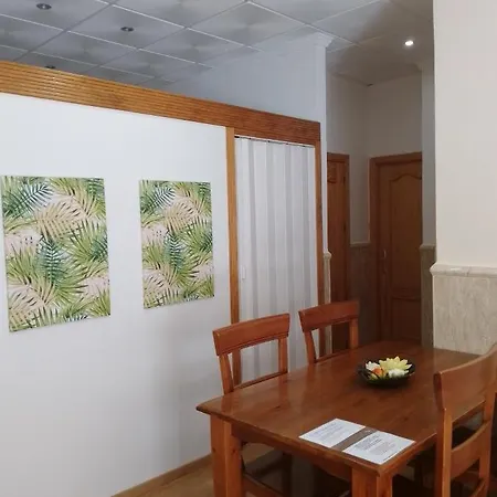 1 Pasaje Fuente De Cantarero Apartment *