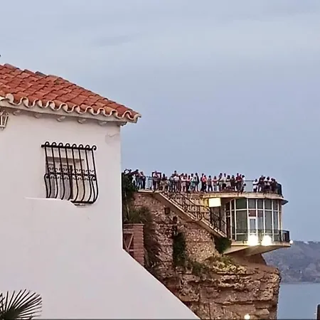 1 Pasaje Fuente De Cantarero נרחה